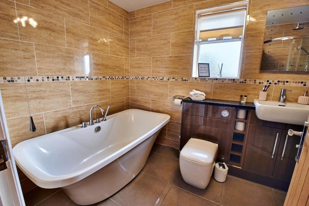 The Chase, Luxury Hot Tub Retreat, Pets Welcomed Dipton Exterior photo